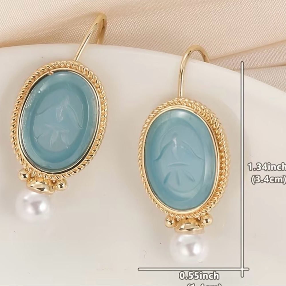 Elegant Gold and Blue Earrings with Pearl Drop - Picture 5 of 5